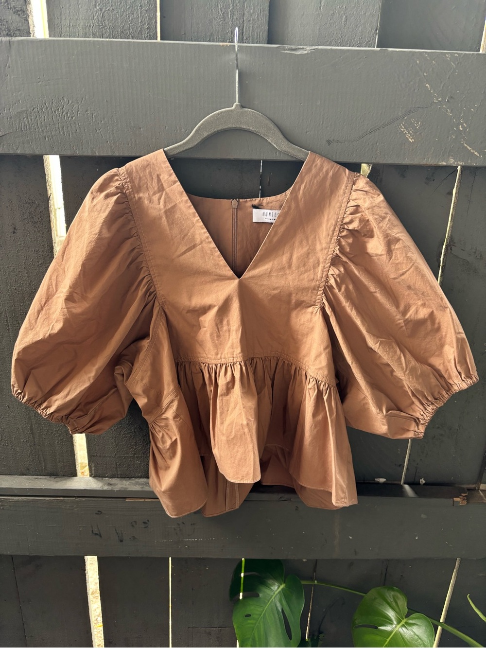 HUNTER BELL Brown Puff‑Sleeve Peplum V‑Neck Top